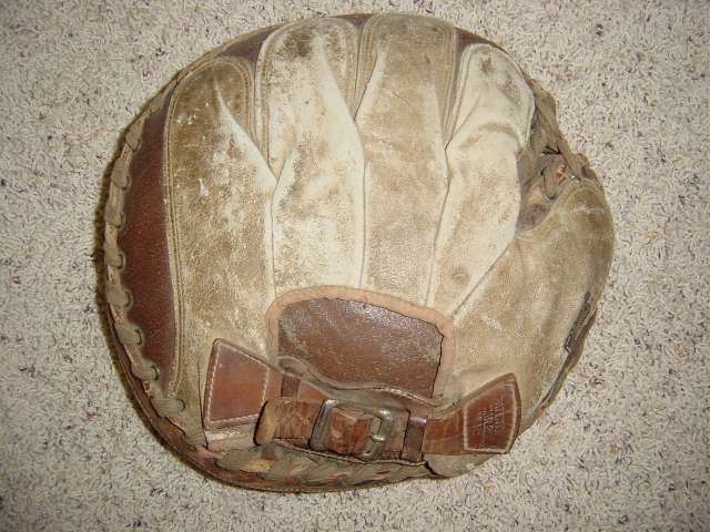 Schmelzer's Sporting Goods Back